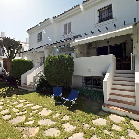 Townhouse Nueva Andalucia *